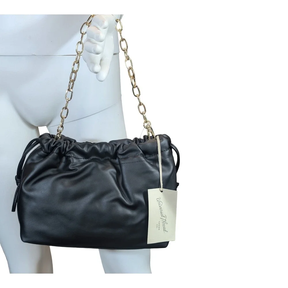 ⭐B5 Universal Thread Women's Black Clutch Sack Gold Chain Removable Handle. NWT